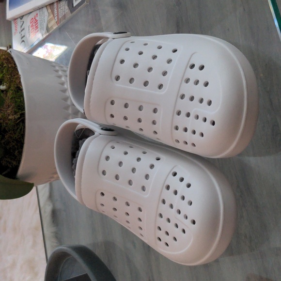 amoji Shoes New Amoji Crocs Inspired White Clogs Gray Sherpa Lining
